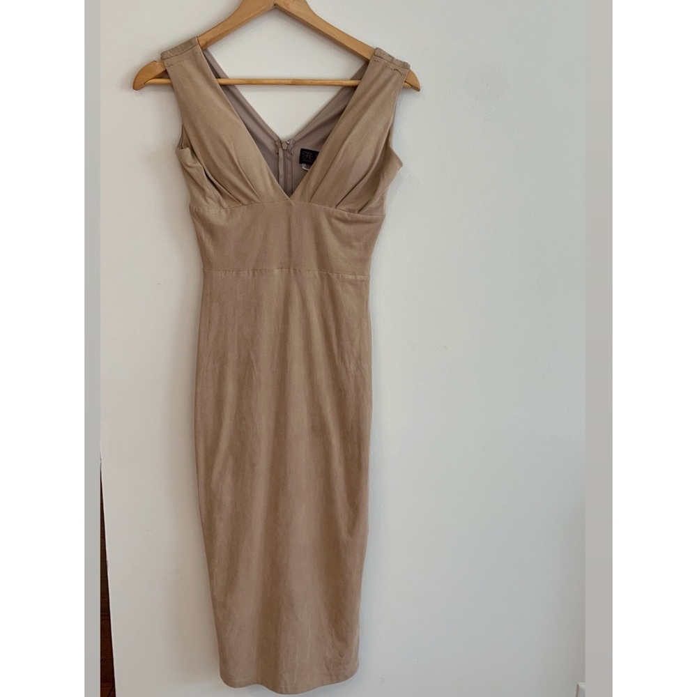 Dress - Picture 2 of 3